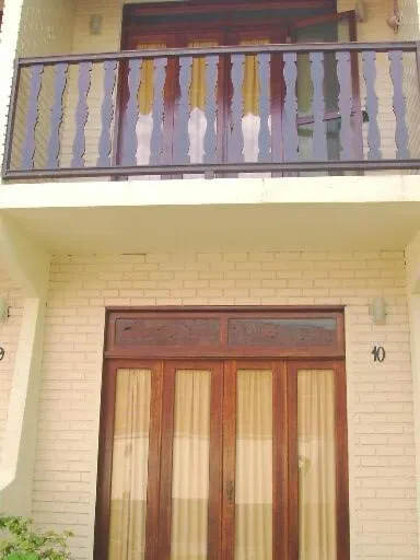 Cabo Frio - Pero - Casa Em Condominio Com Piscina E Area De Lazer, Proximo Das Praias